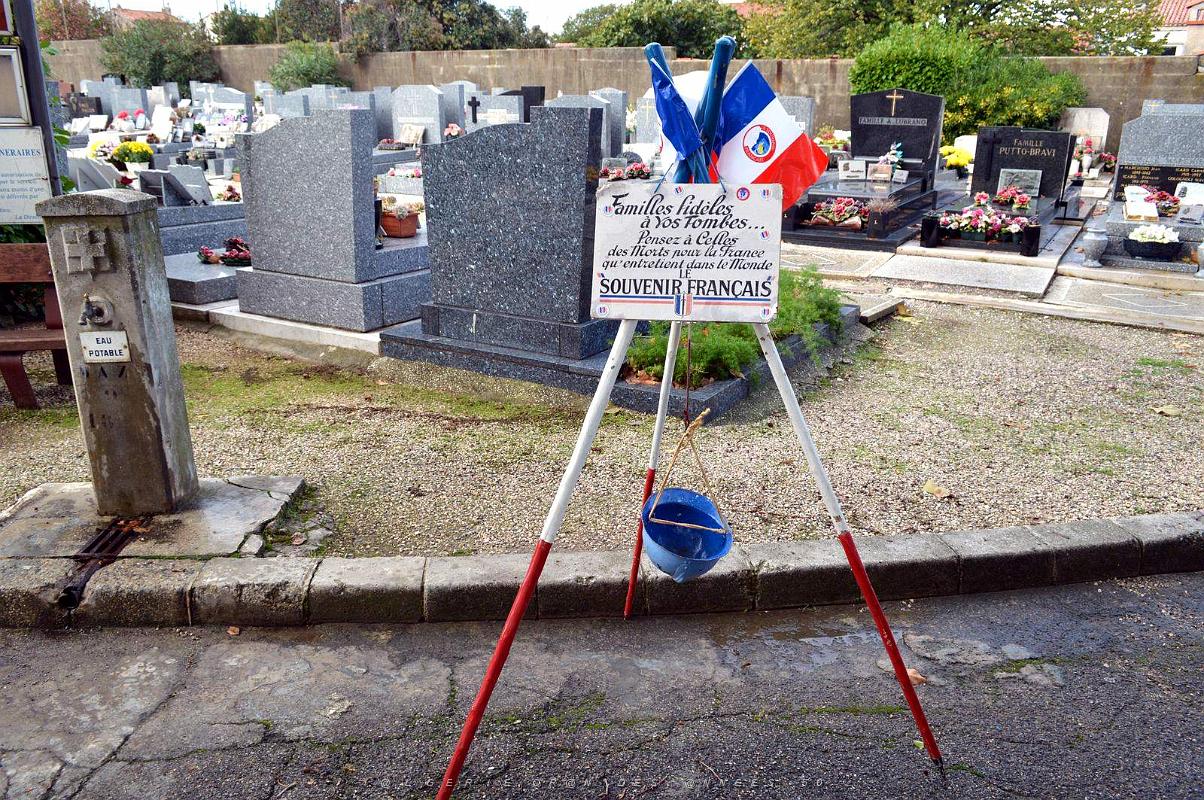 AOBR 2018 11 01 MARSEILLE CIMETIERE DE MAZARGUES-HOMMAGES AUX MORTS RESTES EN ALGERIE (3).JPG